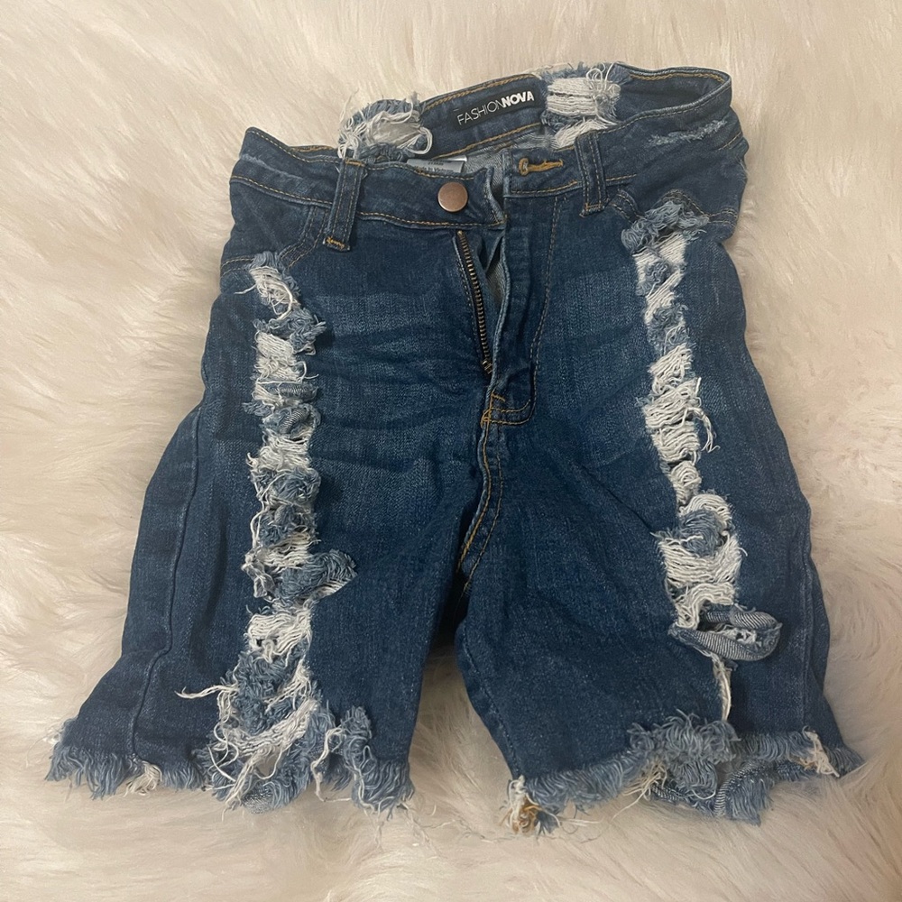 Fashion Nova distressed denim shorts
